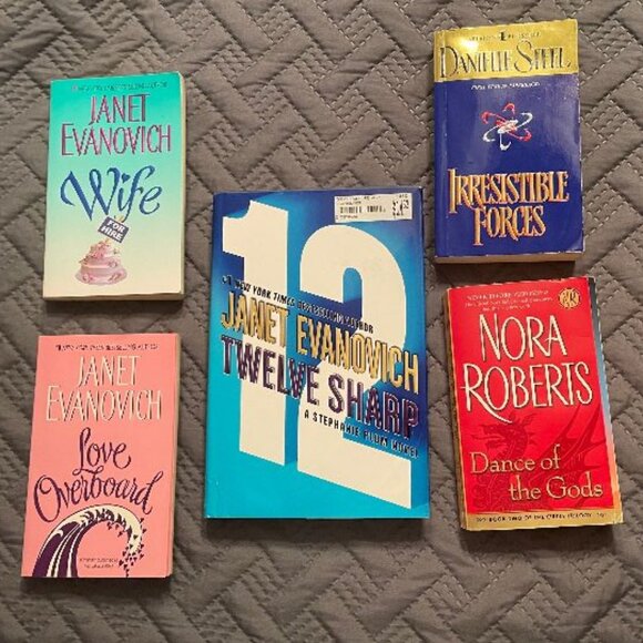 Janet Evanovich books Other - Books ANY 4 FOR $6 JANET EVANOVICH, NORA ROBERTS, DANIELLE STEEL good condition